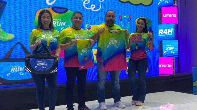 El valor del kit de participación es de $22.00 + cargos por boletería, e incluye estos artículos de alta calidad