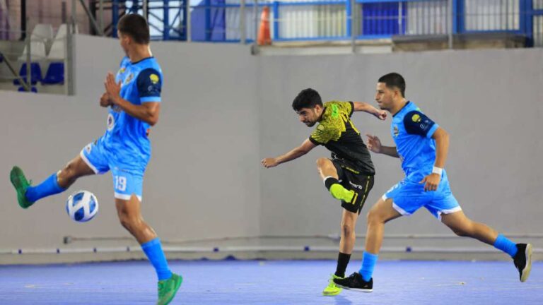 La jornada 13 del Torneo Clausura de Fútbol Sala Copa INDES 2025, coronó líder a AD San Jacinto" que remontó y venció 5-3 a Canarios.