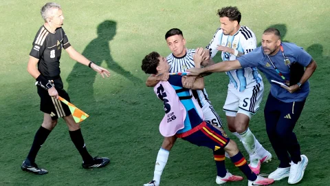 Altercados-en-la-final-del-Mundial-entre-Argentina-y-Espana