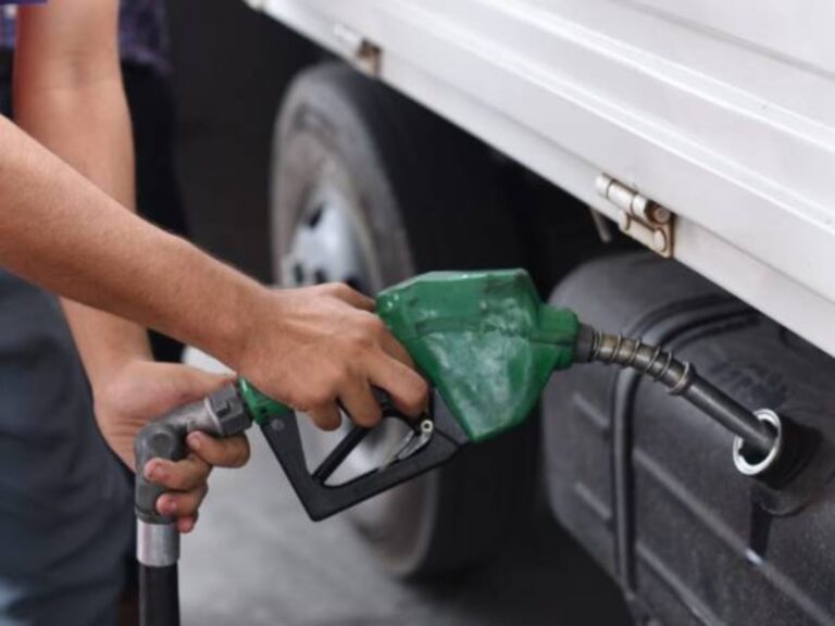 dinero-combustibles-gasolina-precios