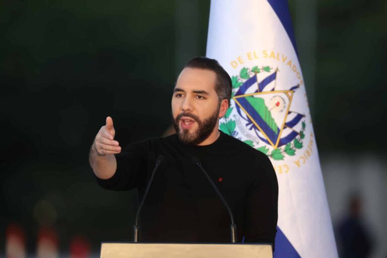 La economía de El Salvador "crecerá arriba del 4 %" en 2025, según el presidente Bukele